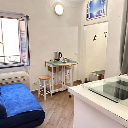 The Scialuppa 100 Mt Beaches Apartment *